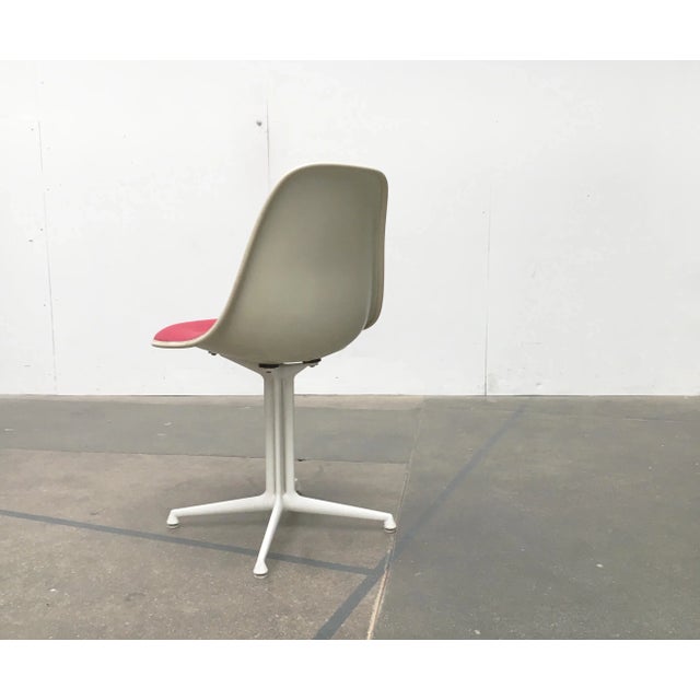 Mid-Century Fiberglass Side Chairs with La Fonda Base by Charles & Ray Eames for Herman Miller, Set of 2 For Sale - Image 16 of 18