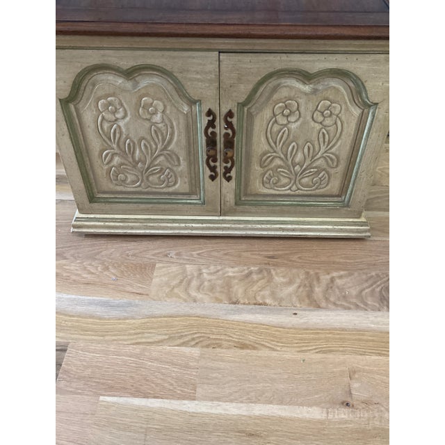 Hekman Furniture 1960s Hekman Media or Record Cabinet – White & Green With Carved Doors For Sale - Image 4 of 12