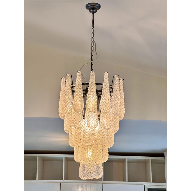 Mid-Century Modern Mid-Century Modern Venetian“Conchiglie” Murano Glass Cascade Black Nikel Chandelier For Sale - Image 3 of 7