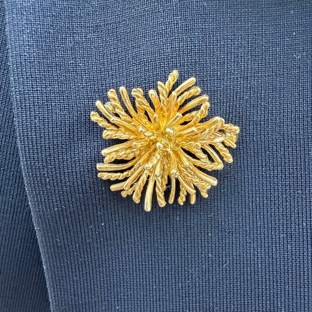 Gold Vintage Tiffany & Co. 18k Yellow Gold Sea Anemone Pin Brooch For Sale - Image 8 of 8