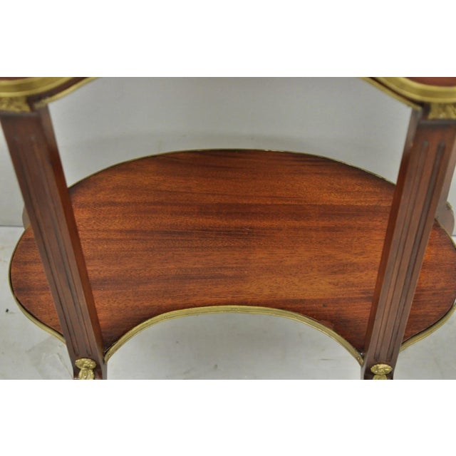 Vintage French Louis XV Style Mahogany Kidney Bean Side Table W/ Bronze Ormolu For Sale - Image 4 of 15