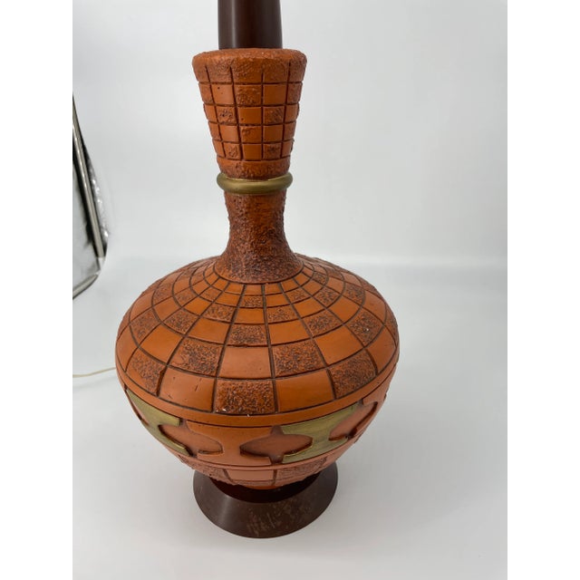 Mid Century Orange Geometric Table Lamp For Sale - Image 4 of 10