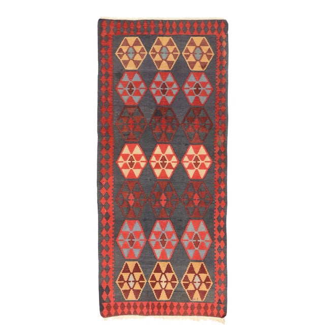 Vintage Persian Shiraz Kilim Rug - 04'06 X 10'06 For Sale