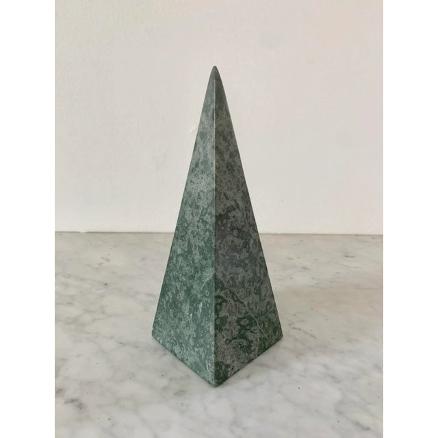 Green Green Marble Obelisk With Dramatic Veining For Sale - Image 8 of 8