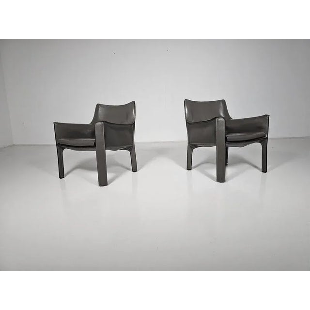 Cab-414 Armchairs in Grey Leather by Mario Bellini for Cassina, 1980s, Set of 2 For Sale - Image 3 of 11