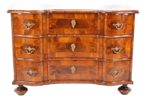 Baroque Chest of Drawers in Walnut, 1760