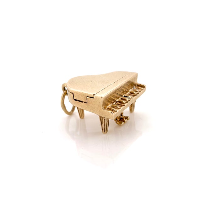 1950s Vintage 1950s 14k Articulating Pianoforte Charm, Piano Pendant For Sale - Image 5 of 15