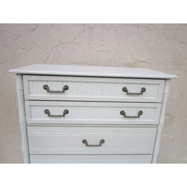 1970s Hollywood Regency Broyhill White Chest Vintage 5 Drawers For Sale - Image 11 of 13