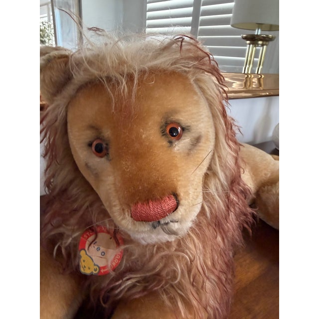 This is a beautiful vintage 1950s Leo, the lion from Steiff. In great condition, in practically new “out of box”...