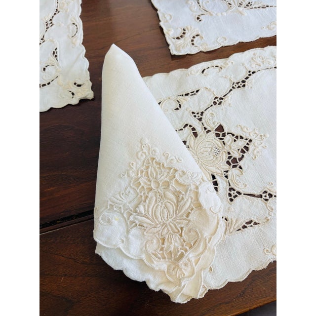 1910s Set of Madeira Hand Embroidered Linen Table Set - 8 Placemats 8 Napkins & 1 Table Runner - 17pcs For Sale - Image 6 of 6