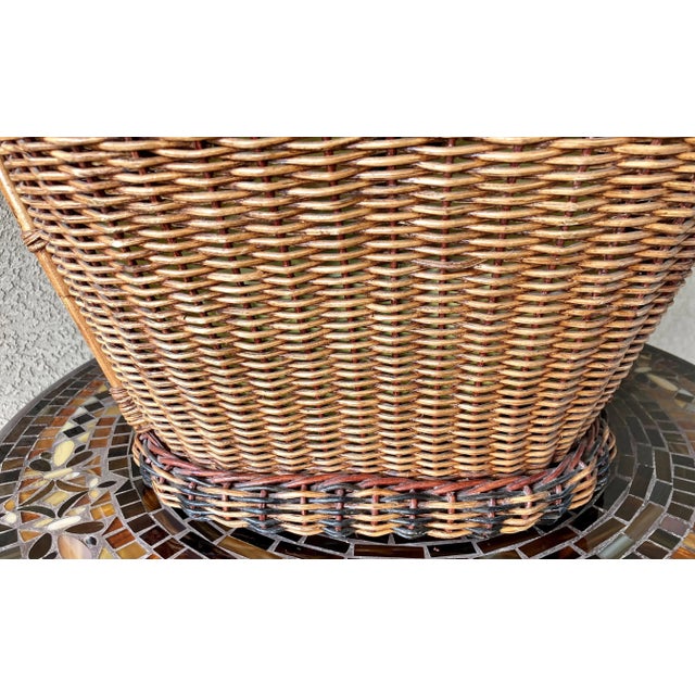 Wood Late 20th-Century Stylish Rattan & Willow Pedestal Base Basket For Sale - Image 7 of 12