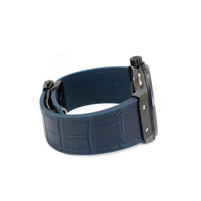 Early 21st Century Hublot Classic Fusion 45mm 511.cm.7170.rx Titanium Blue Dial Black Ceramic Watch For Sale - Image 5 of 11