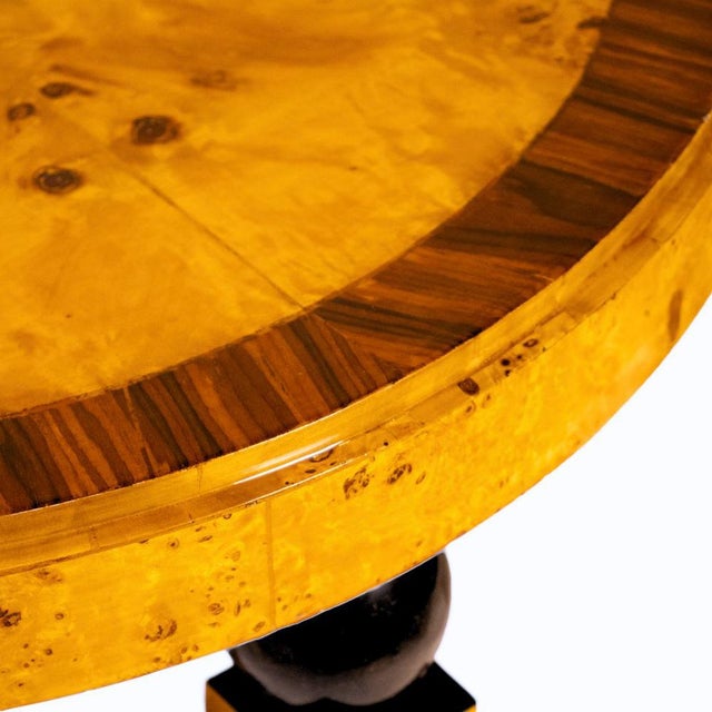 Art Deco Table in Burl Walnut Veneer and Black Lacquer For Sale - Image 3 of 6