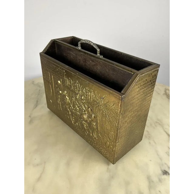 Mid-Century Modern Wood and Brass Magazine Rack, Italy, 1960s For Sale - Image 3 of 7