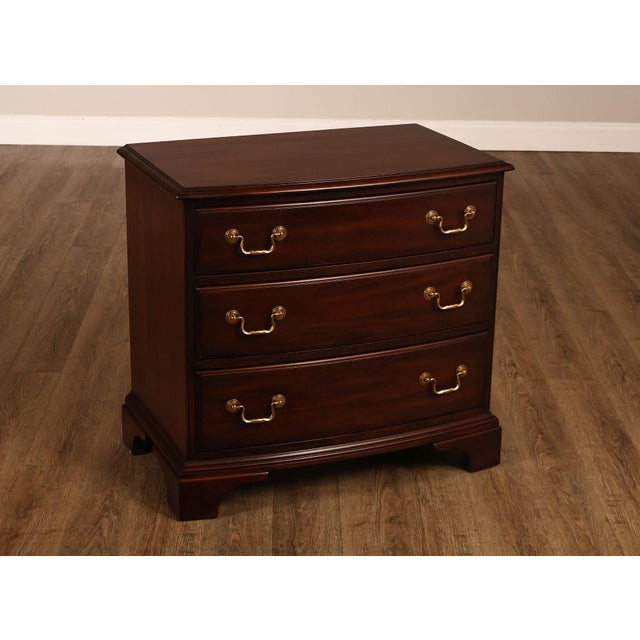 Chippendale Henkel Harris Chippendale Style Pair Of Mahogany Bowfront Three-Drawer Nightstands For Sale - Image 3 of 18