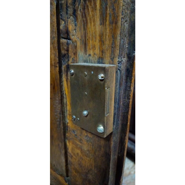 18th Century Louis XV Sideboard in Oak For Sale - Image 5 of 10