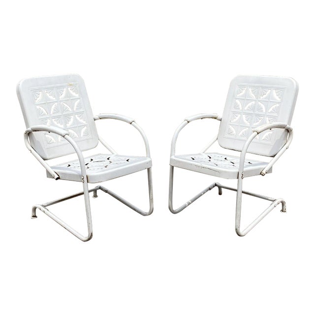Vintage Starburst Pie Crest Metal Outdoor Patio Springer Lounge Chairs - a Pair For Sale