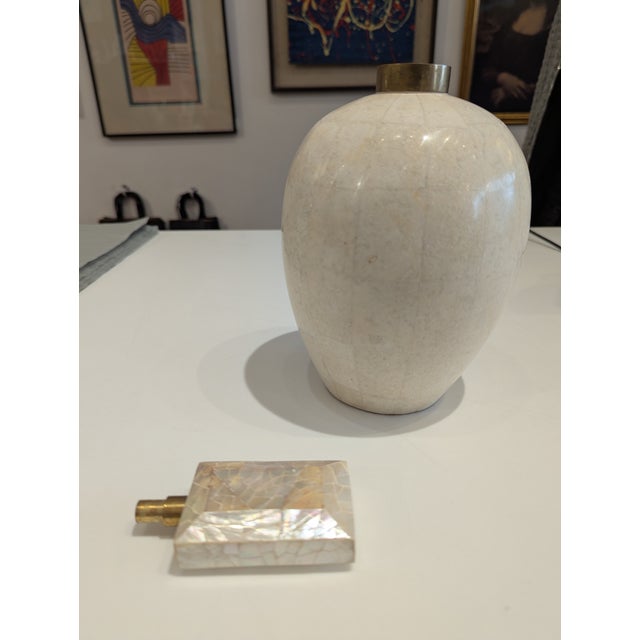 Cream Tessellated Stone & Mother-of-Pearl Sculptural Jar With Oversized Finial For Sale - Image 8 of 8