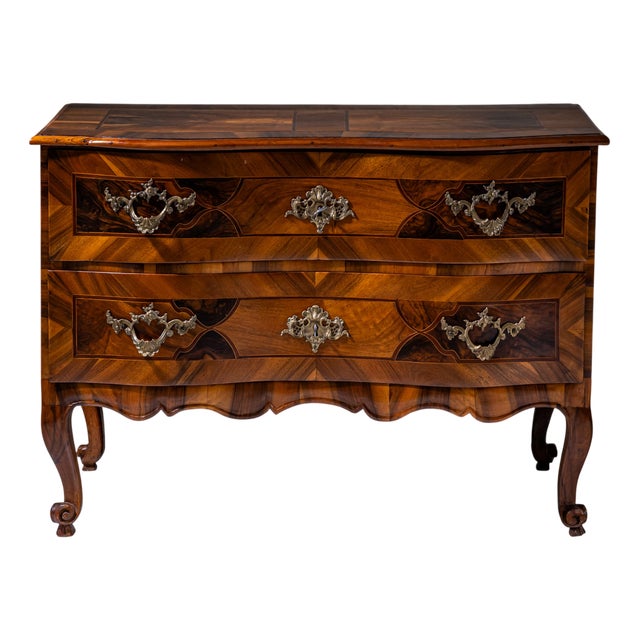 Baroque Walnut Chest of Drawers, 18th Century For Sale