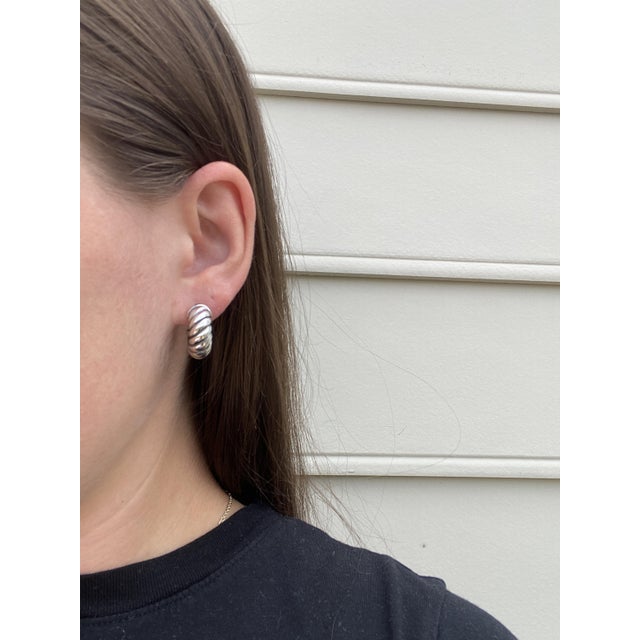 Metal David Yurman Sculpted Cable Hoop Earrings, Sterling Silver, 14k Yellow Gold, Pair For Sale - Image 7 of 7