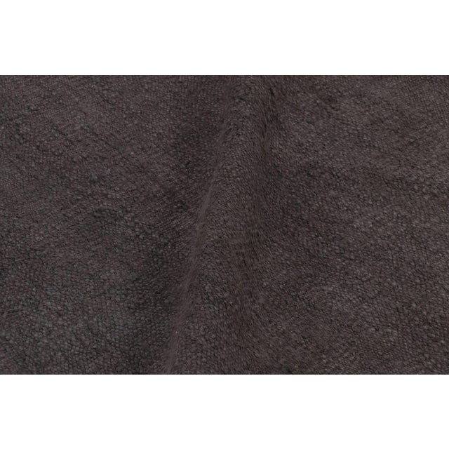 Rug & Kilim’s Contemporary Solid Flatweave in Brown and Charcoal Tones For Sale In New York - Image 6 of 9