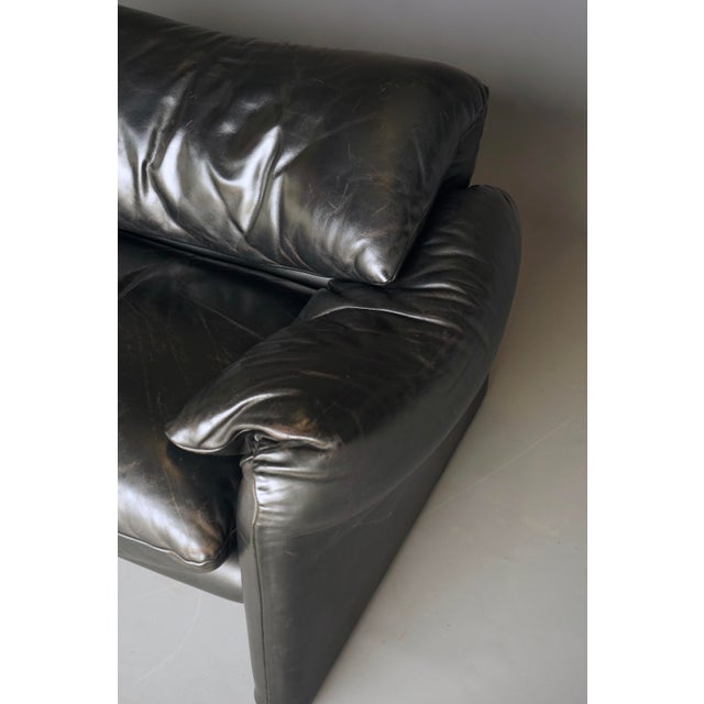 Two Seater Maralunga Sofa in Black Leather from Cassina, 1970s For Sale - Image 18 of 18