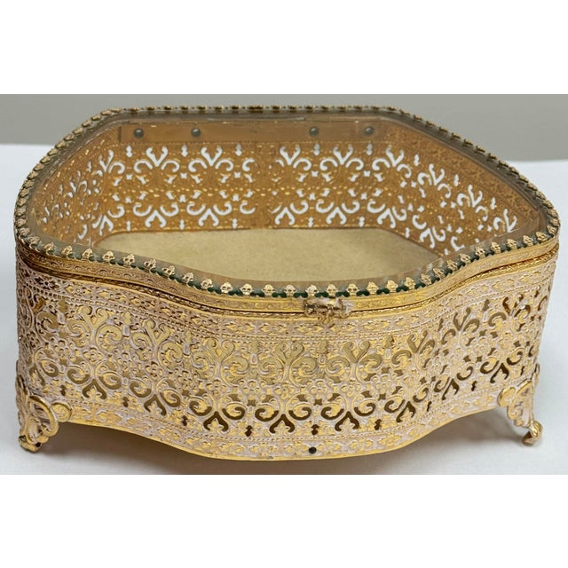 Mid 20th Century Detailed Brass Jewelry Casket* For Sale - Image 4 of 6