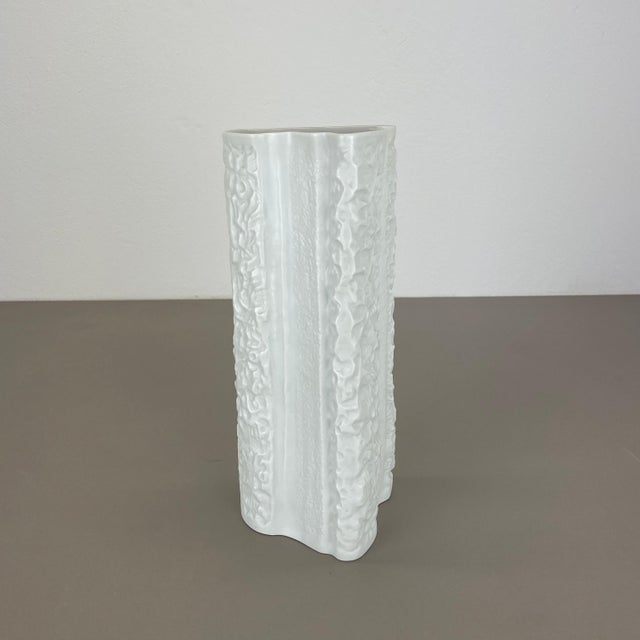 Large Op Art Vase by Heinrich Fuchs, 1970s For Sale - Image 4 of 15