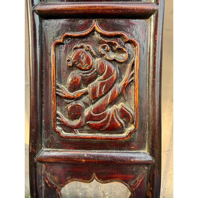 Called “Southern Official Hat Chair” because of its resemblance to the wing-like brimmed government official, it can be...