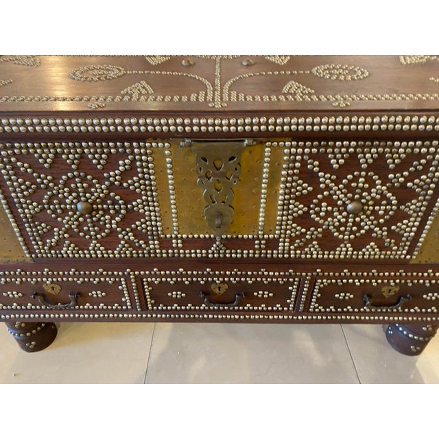 Antique Arab Zanzibar Wooden and Brass Studded Coffee Cocktail Table Trunk Chest For Sale - Image 9 of 11