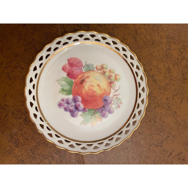 Early 20th Century H. M. S. Royal Hanover Handpainted Reticulated Dessert Plates- Set of 5 For Sale In New York - Image 6 of 7