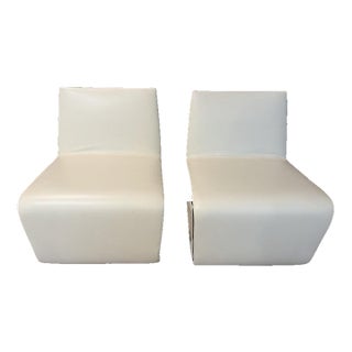Pair of White Leather Chairs Attributed to Minotti For Sale