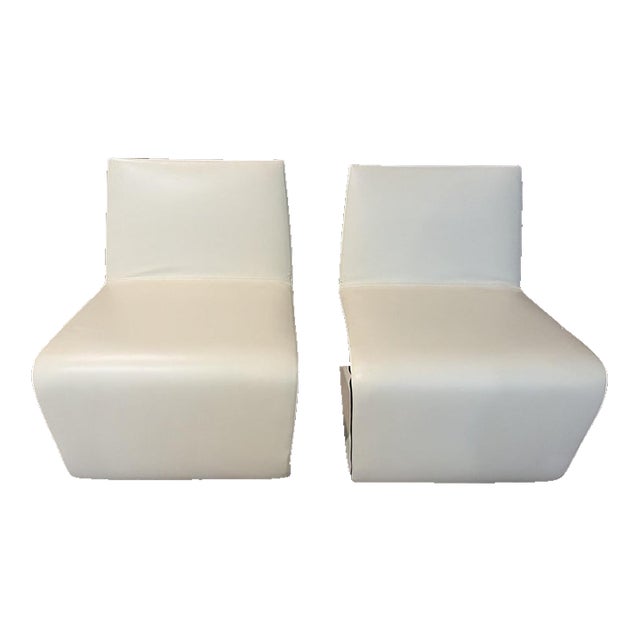 Pair of White Leather Chairs Attributed to Minotti For Sale