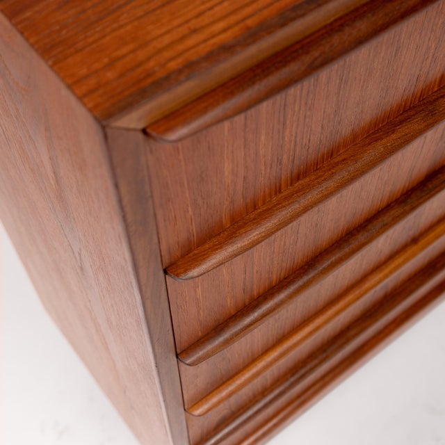 1960s Vintage Danish Mid-Century Six-Drawer Teak Tallboy Dresser 1960s For Sale - Image 5 of 8