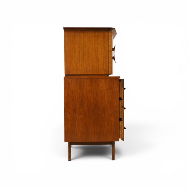 Young Manufacturing Sculptural Vintage Mid Century Modern Highboy Dresser C. 1960s, Attributed For Sale - Image 17 of 17