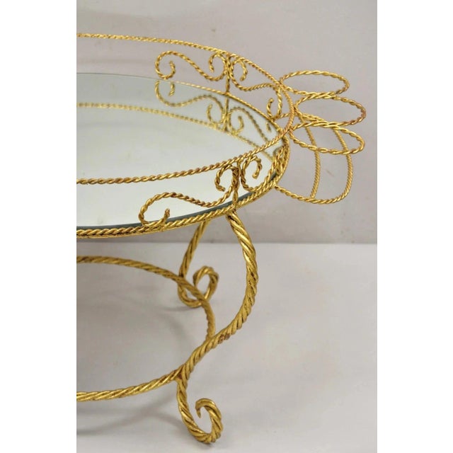 Mid 20th Century Vintage Italian Hollywood Regency Iron Gold Rope Round Mirror Top Coffee Table For Sale - Image 5 of 10