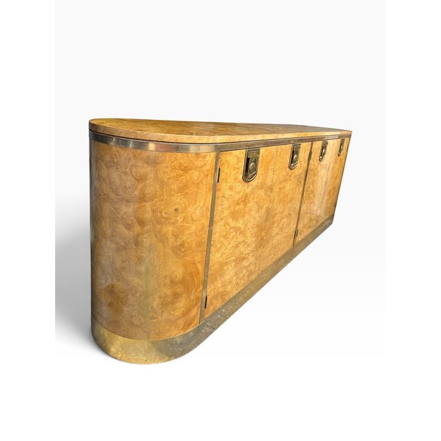 Mastercraft 1970s Hollywood Regency Burlwood Racetrack Credenza With Brass Trim, Attributed to Mastercraft For Sale - Image 4 of 8