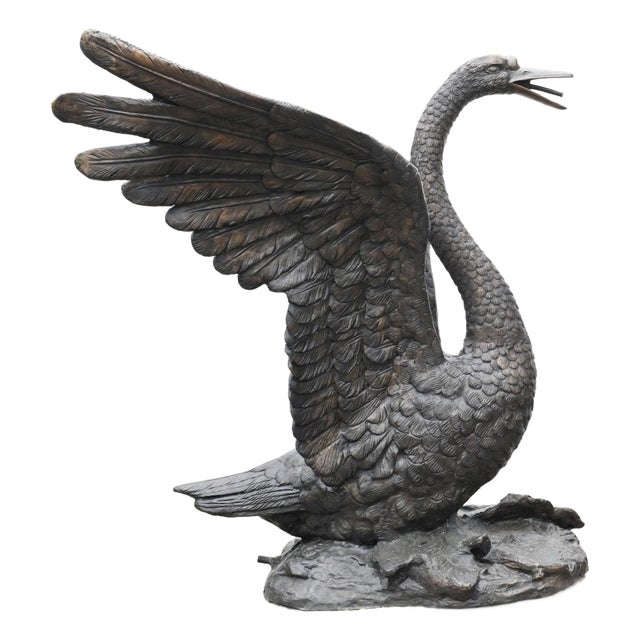 Large Swan Statue in Bronze For Sale