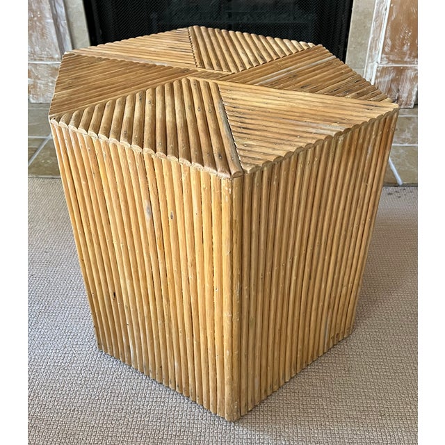 Mid-Century Modern Vintage Split Reed Bamboo Boho Coffee / Side Table Hexagonal For Sale - Image 3 of 9