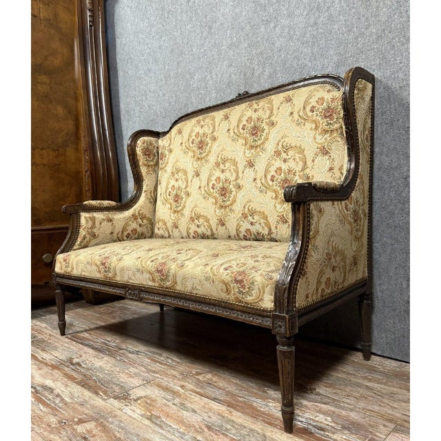 Louis XVI Style Winged Bench in Carved Wood For Sale - Image 3 of 7