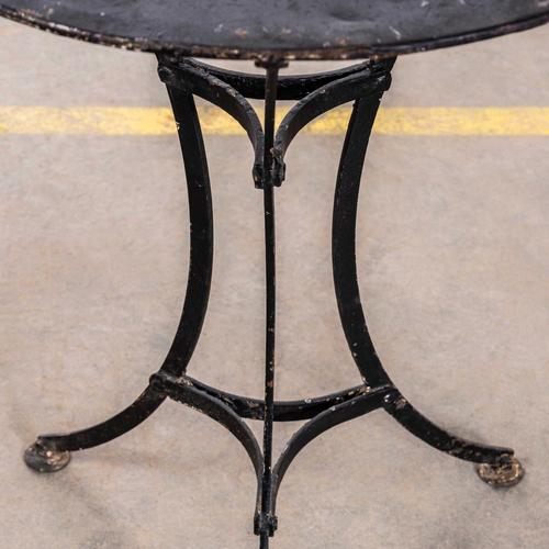 1950s Vintage French Round Outdoor Metal Table, 1950s For Sale - Image 5 of 7