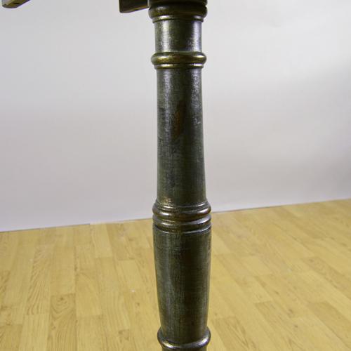 Round Tripod Coffee Table, 1900s For Sale - Image 4 of 9