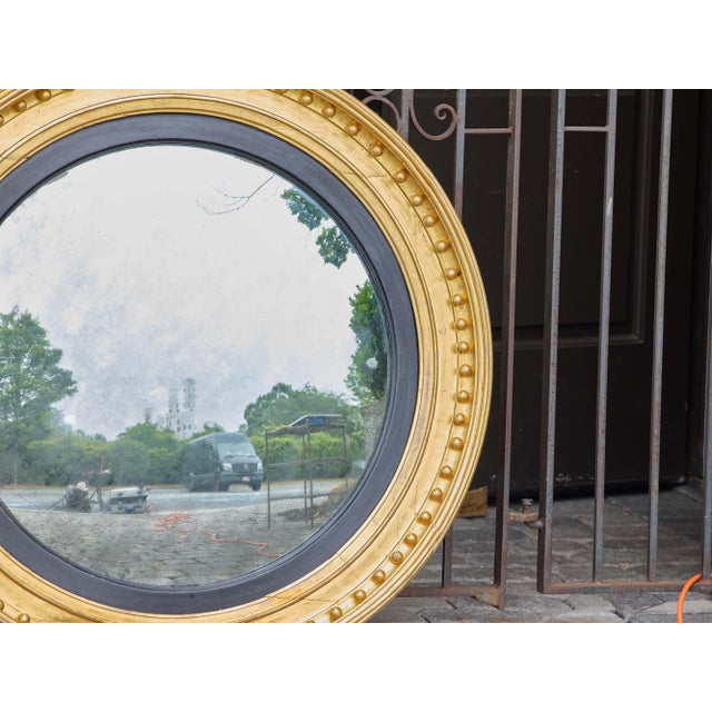 Large 19th Century English Giltwood Convex Mirror With Ebonized Inner Trim For Sale - Image 4 of 10