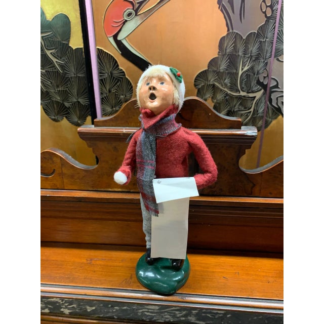 Textile Byers Choice: 1987 Christmas Caroler Golden Collection For Sale - Image 7 of 7