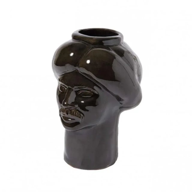 To create our suleiman, we merged the craftsmanship of the tradition of caltagirone with a modern aesthetic sensibility....