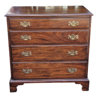 Henkel-Harris Mid-Century Solid Genuine Mahogany Bachelor Chest of Drawers For Sale