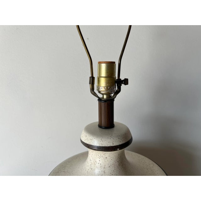 70's Mid-Century Italian Hand - Painted Pottery Table Lamp. For Sale - Image 9 of 13