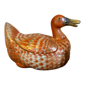 Vintage 1970's Mottahedeh Chinese Export Style Porcelain Duck Tureen or Box