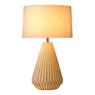 1960s Nova of California Concord Bone Porcelain 28" Table Lamp, White Walnut For Sale