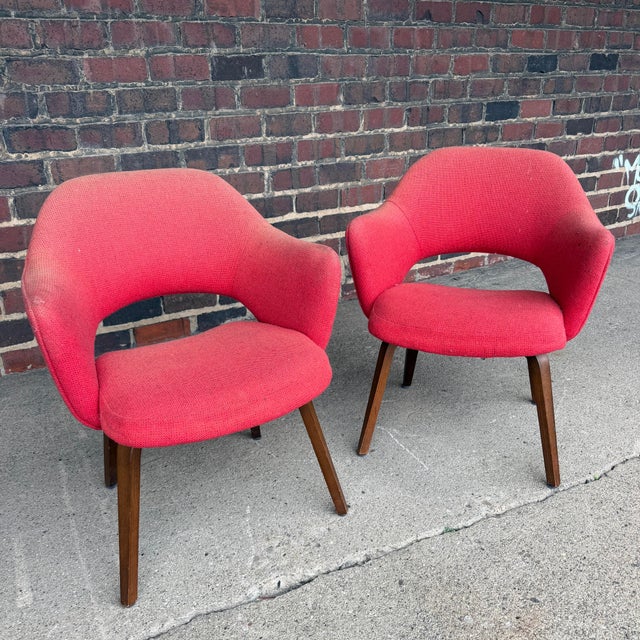 Pair of Eero Saarinen for Knoll Executive Armchairs With Walnut Legs For Sale - Image 11 of 12